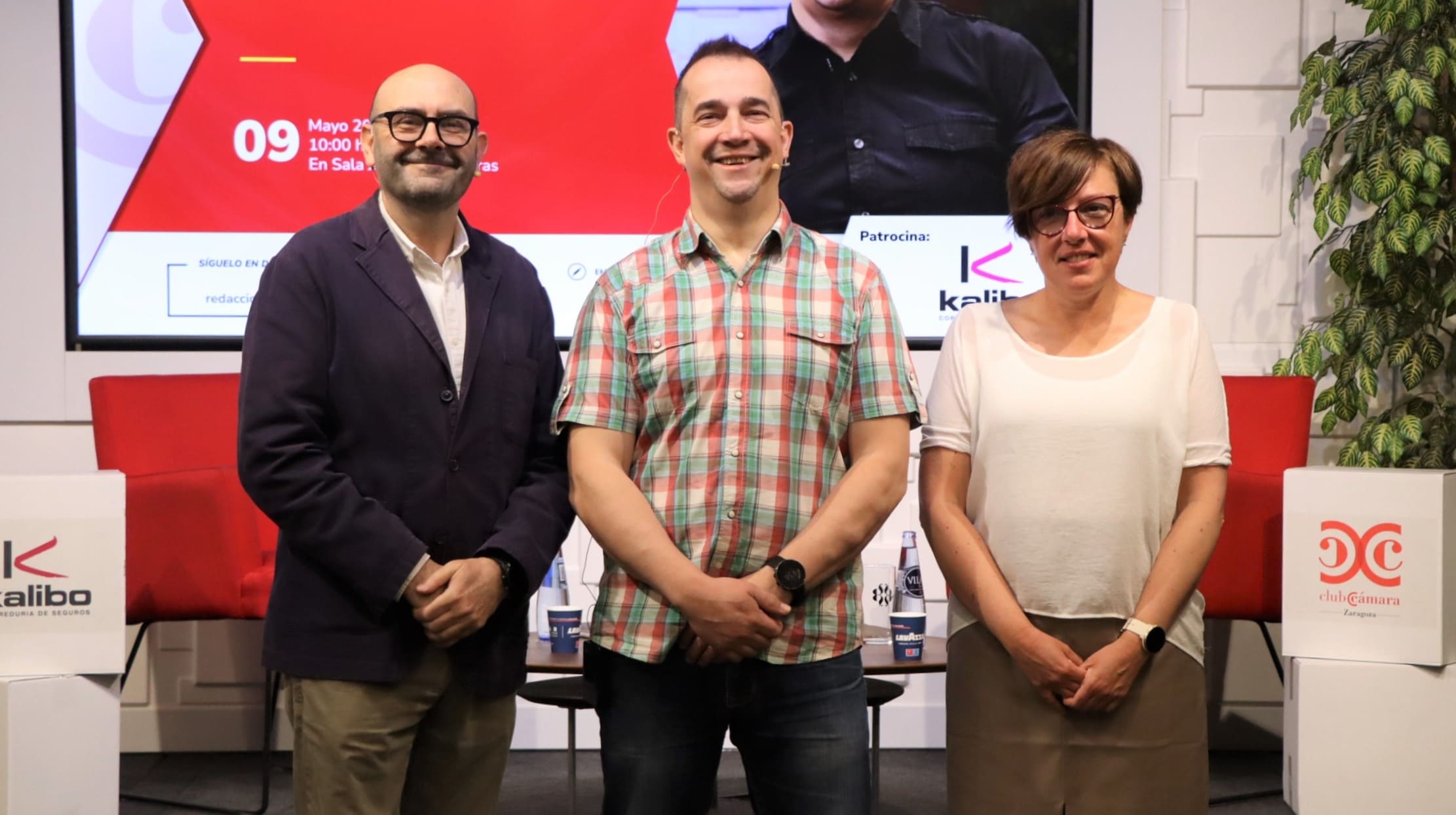 mesa abierta pastelerías manuel segura Ramón Añaños (Club Cámara), José Manuel Segura (Pastelerías Manuel Segura) y Teresa Glaria (Club Cámara) tras la Mesa Abierta realziada por Club Cámara