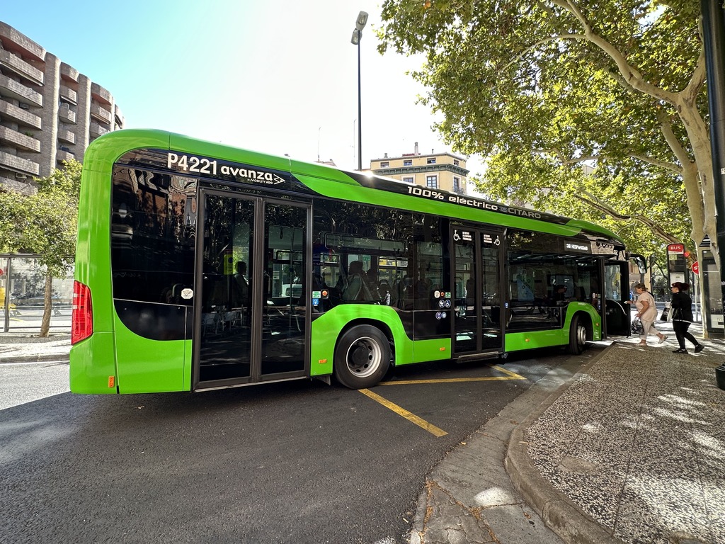 Avanza presenta un nuevo bus mercedes ecitaro sostenible