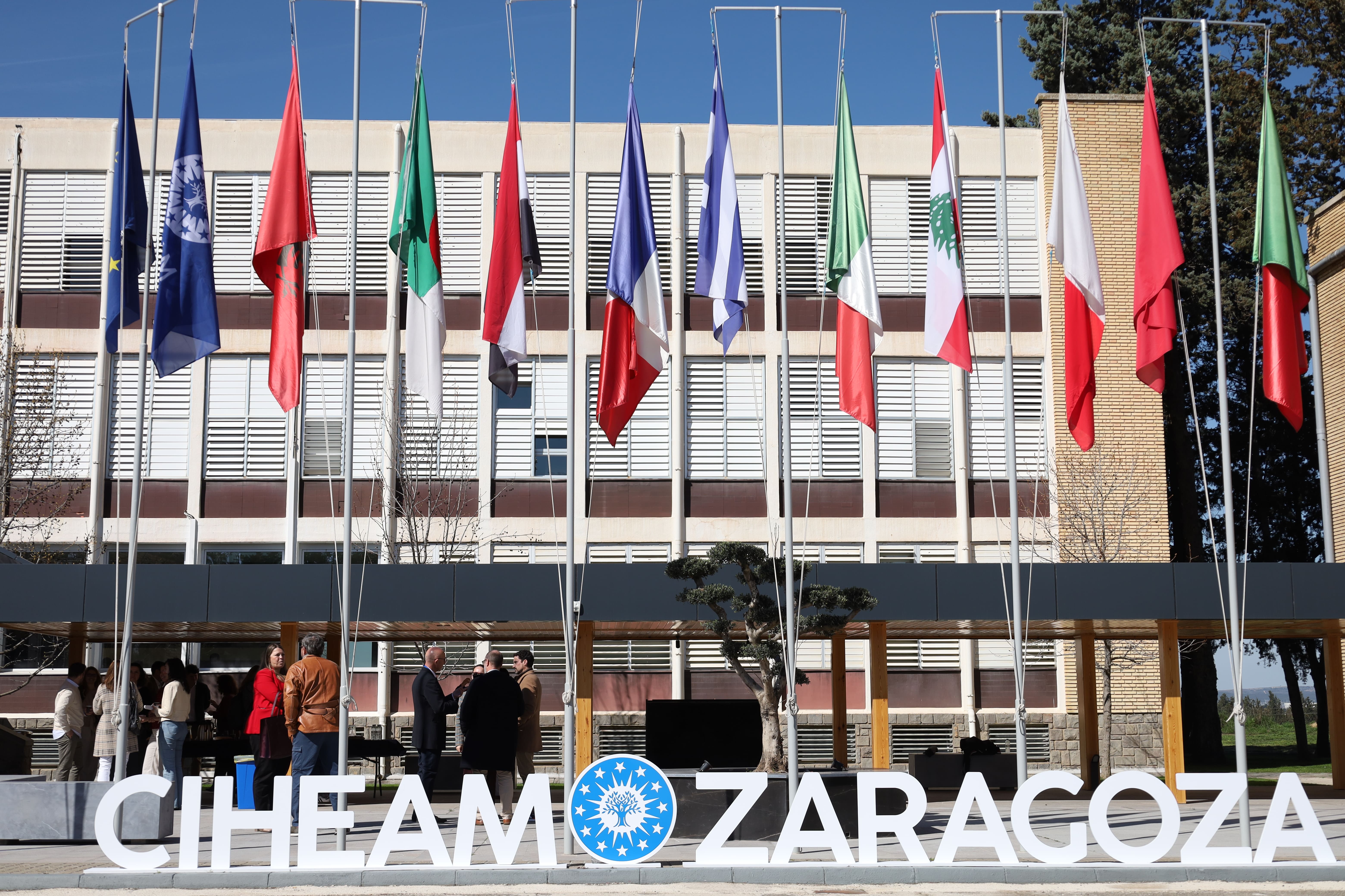 CIHEAM Zaragoza abrió sus puertas del Aula Dei a un número de socios del Club Cámara Zaragoza