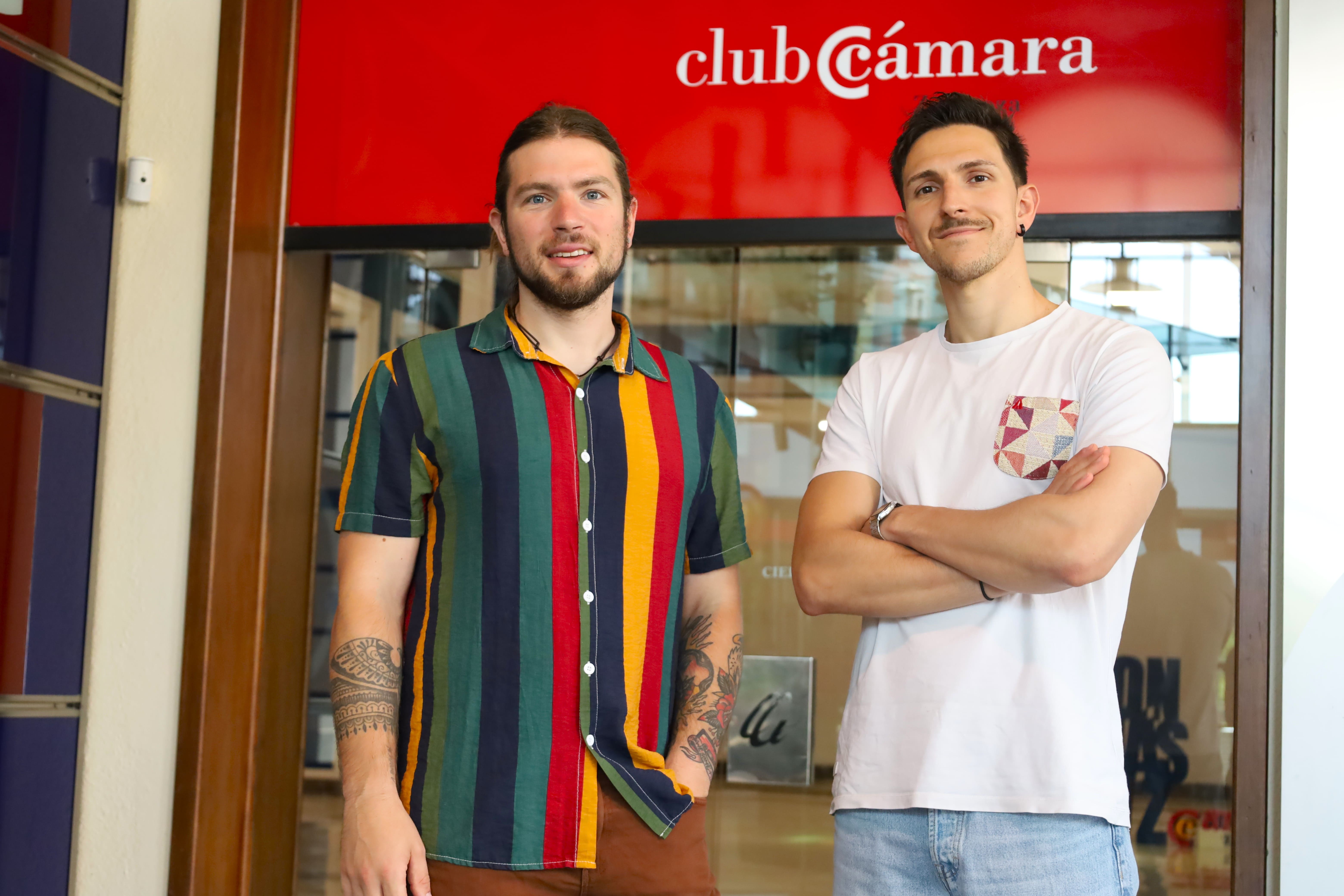 mano de mono socios club camara zaragoza