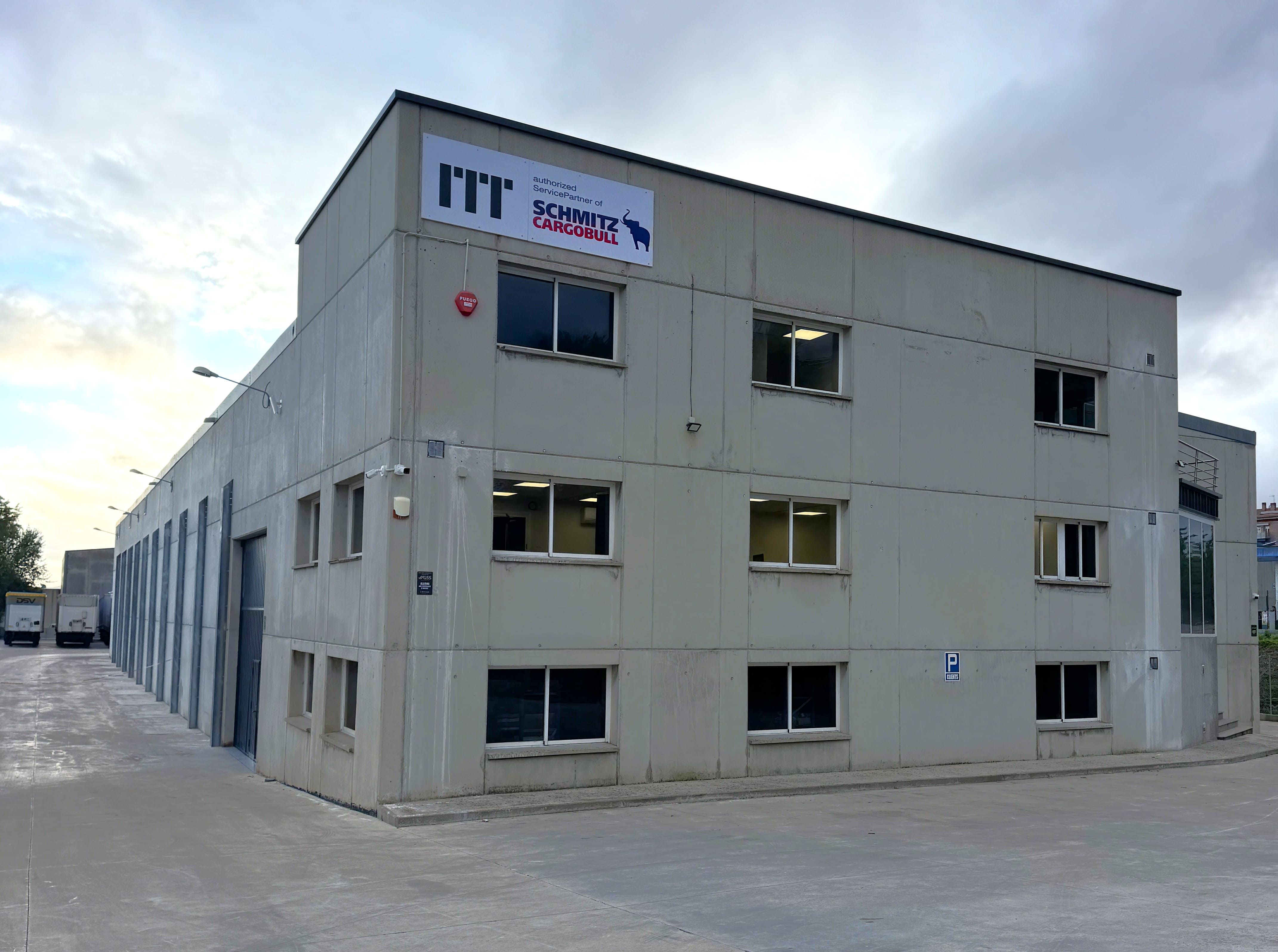 Con estas nuevas instalaciones, el servicio oficial Schmitz Cargobull en Cataluña refuerza su capacidad operativa